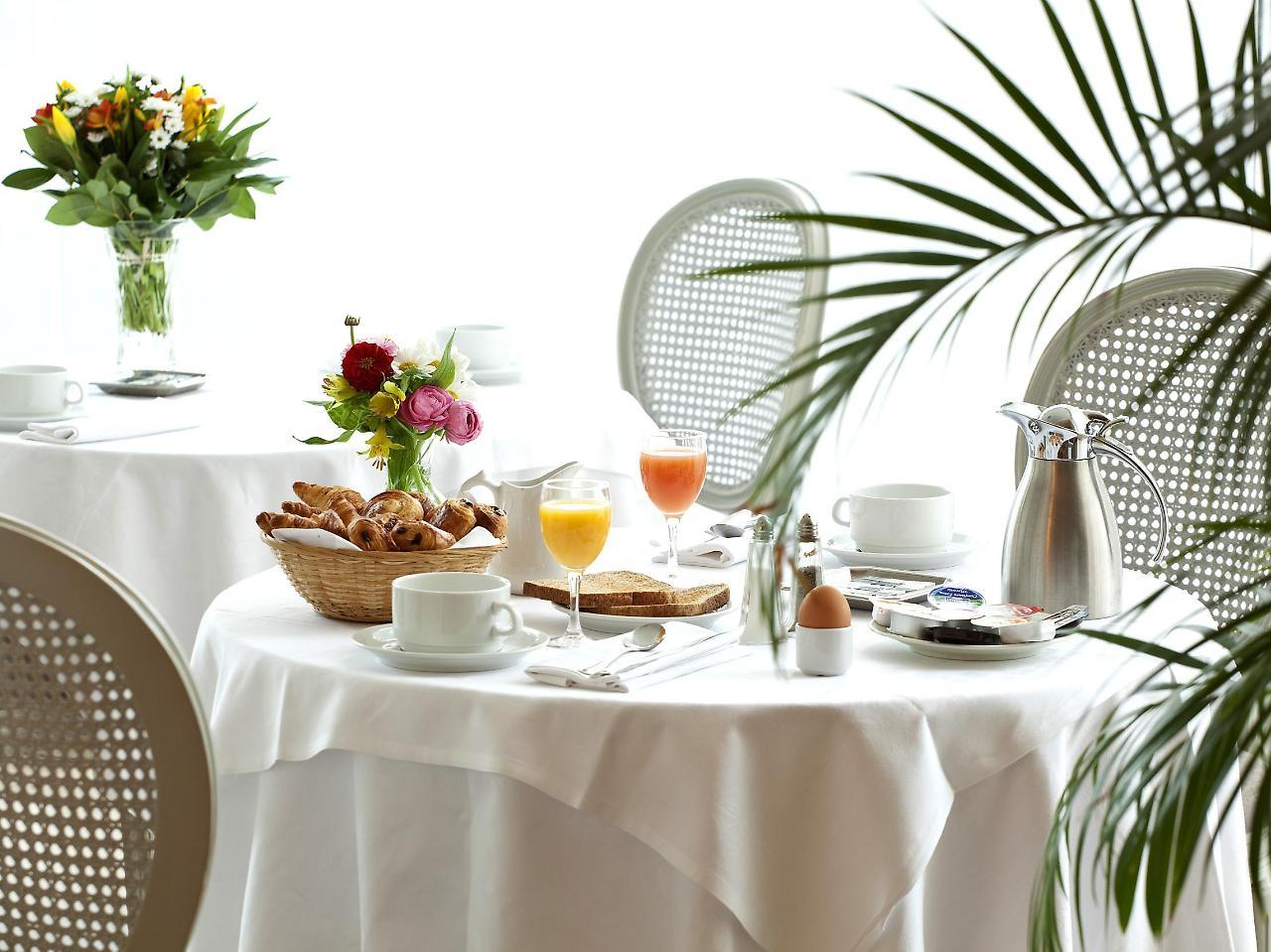 Logis Hotel Royal Saint-Mart Royat Eksteriør bilde
