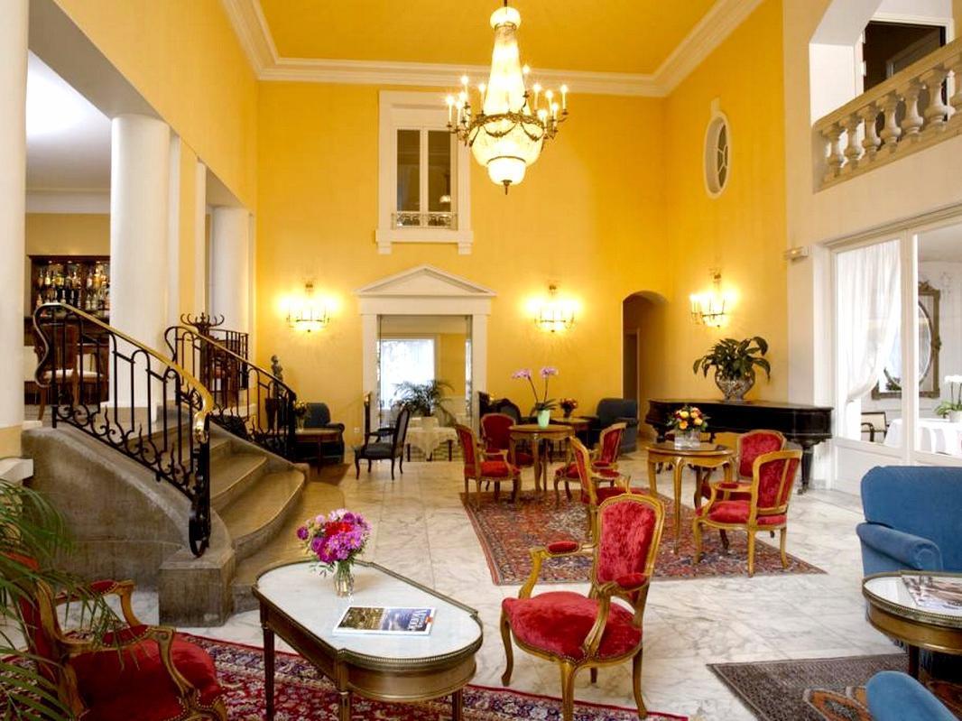 Logis Hotel Royal Saint-Mart Royat Eksteriør bilde