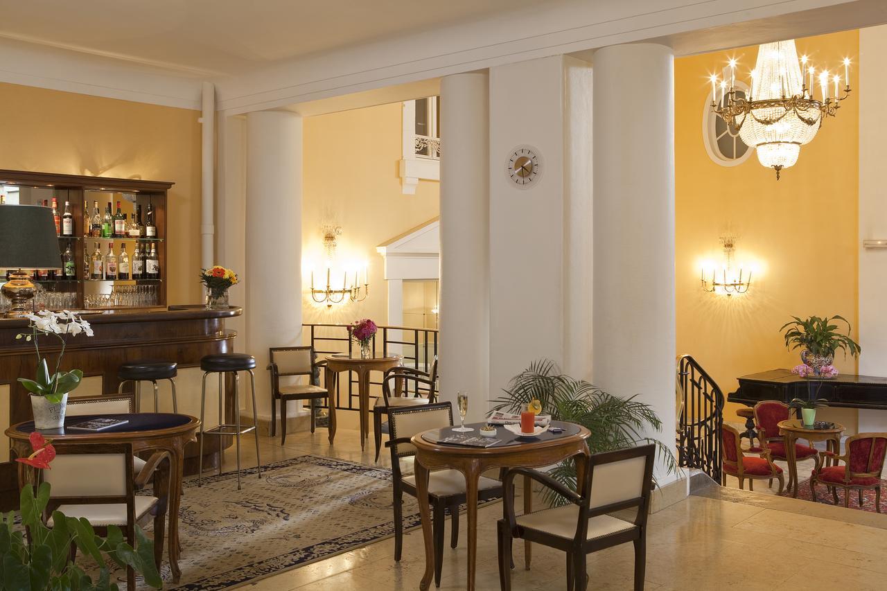 Logis Hotel Royal Saint-Mart Royat Eksteriør bilde